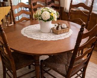 Round kitchen table with 6 chairs expansion leaves