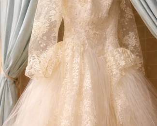 vintage wedding dredss