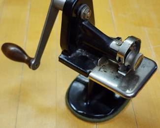 Singer Sewing Crimper Hand Crank