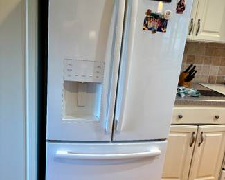 Nice refrigerator that will not be sold until the day of the sale$500 ***will not be sold before the sale!****