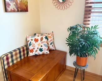 Storage bench, artificial plant & marble stand