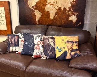 Bronze canvas world map & Divani Chateau D’ax leather sofa 