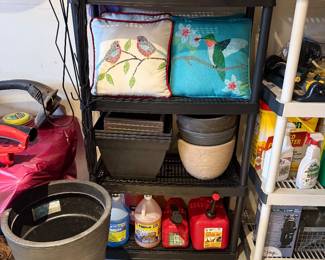 Planter pots. Bird feeders 