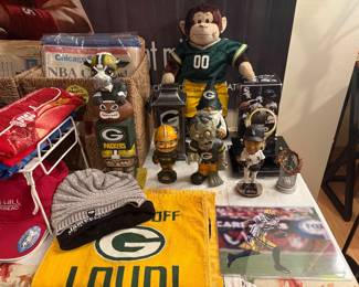 Green Bay Packers merch & decor