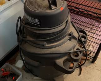 Shop vacuum 