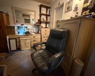 Office chair dressers