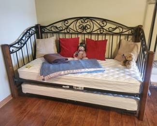 trundle bed