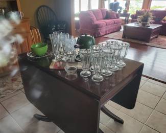 duncan phyfe drop side vintage table