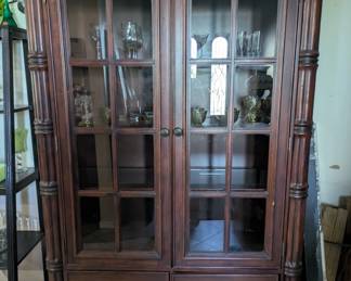 Traditional style Curio Cabinet