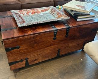  Sante Fe Wood chest table- opens - great storage