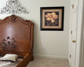Iron hanging Art and Framed Floral pix