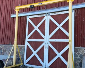 PWI Works 1 Ton Gantry Crane