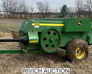 John Deere 328 Small Square Baler, 2015