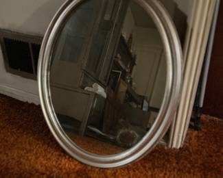 Decorative oval mirror