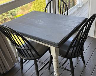 Farmhouse Spindle Back Dining Set