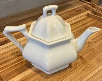 Porcellana de Paris Teapot