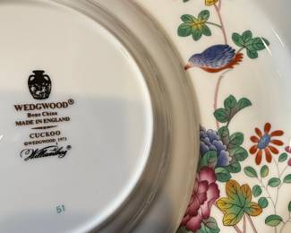 Wedgwood Williamsburg Cuckoo Bone China Dinnerware Set
