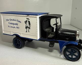 Ertl 1925 Kenworth "Quaker Oats" Truck Bank