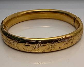 1/20 12K GF Floral Etched Hinged Bangle Bracelet
