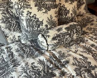Queen Size Bed with Thomasville Bouvier Toile Bedding Set