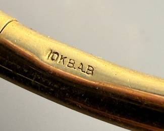 10K Gold Bangle Bracelet