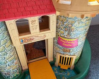 Fisher-Price Play Family Castle