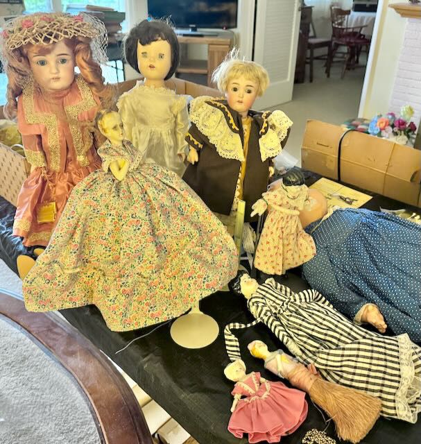 antique/vintage dolls