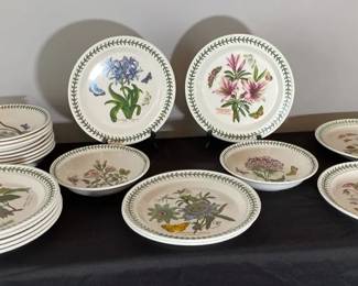 Botanical Garden 11 Dinner Plates And 10 Bowls
