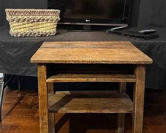 LG 36 Flat Screen TV, Panasonic Blue Ray DVD Player, Wood Table