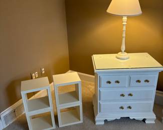 nightstands - matched set of 2 with protective glass top, lamp and display cubes