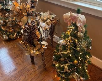 Holiday decor: Winter topiaries and gilded reindeer