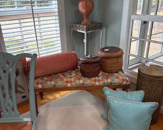 We even have a bench for you to rest while you shop🤪