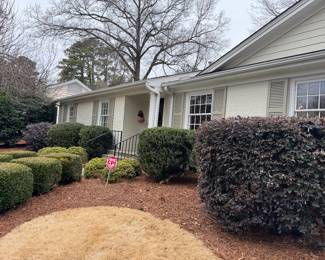 A beautiful estate inside the beltline! Come see us!