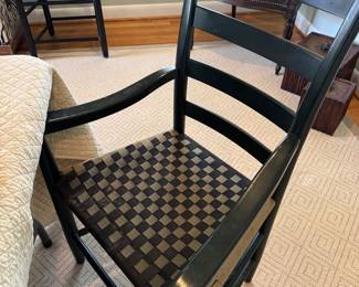 armchair of the set of 6 chairs