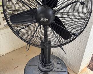 Large industrial misting fan