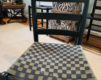 Set of 6 painted chairs: one arm, 5 sides