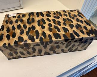 Leopard pattern decorative box