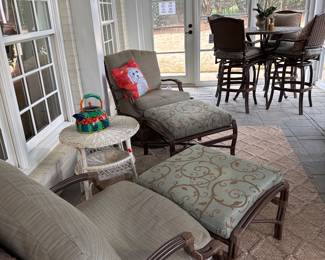 Sun room is ready to receive guests 🤪