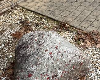 Massive pudding rock 300-400lbs. Have tractor available to load