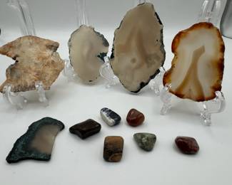 Sliced Agate With Mixed Stones
