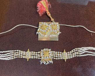 Indian Kundan Pearl Choker Necklace and Earrings Set