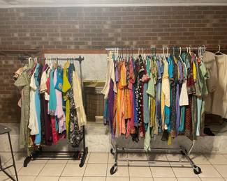 Women's Traditional Indian Clothing