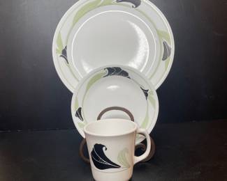 Corning Ware Black Orchid Pattern Mug