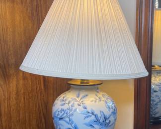 Vintage Blue and White Chinoiserie Porcelain Ginger Jar Lamp