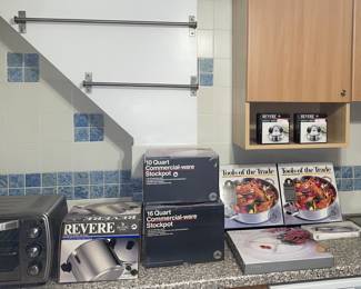 Revere Ware Commercial-ware Stockpot and Gravy Boat Set