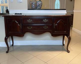 Broyhill Sideboard Buffet second image