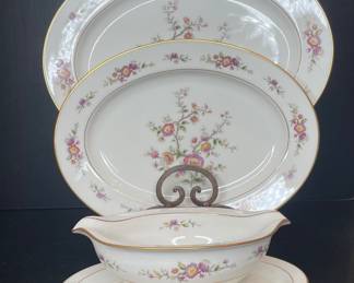 Noritake Asian Song Gravy Boat with Underplate and Platters