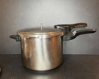 Stainless Steel Pressure Cooker