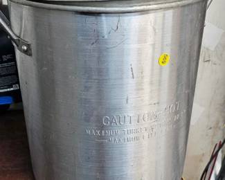 STOCK POT WITH LID