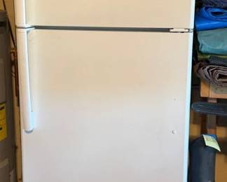 GE Refrigerator